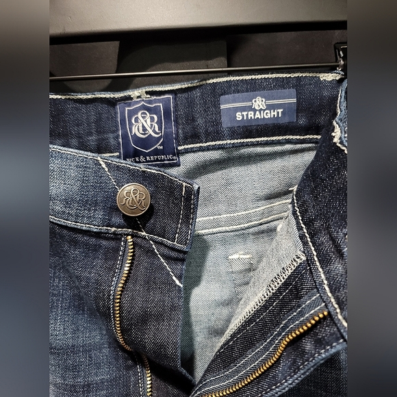 Rock & Republic Men's Jeans - Picture 5 of 9